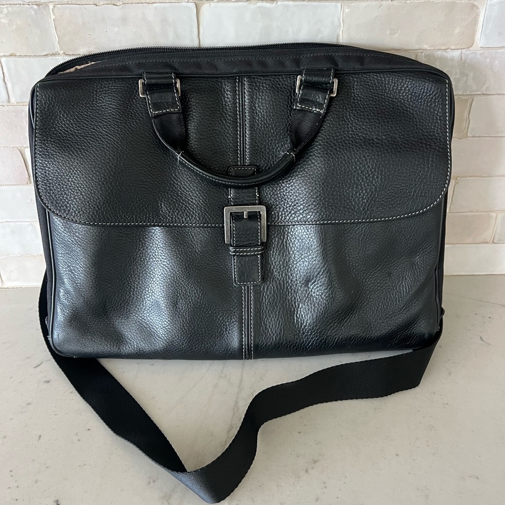 Boconi black leather slim messenger bag